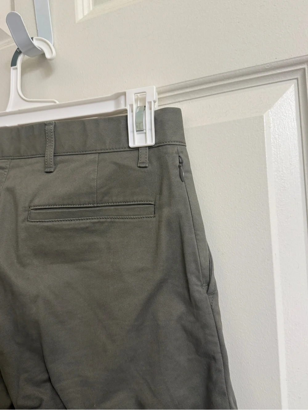 J. Crew Men's Olive Straight Chino Pants